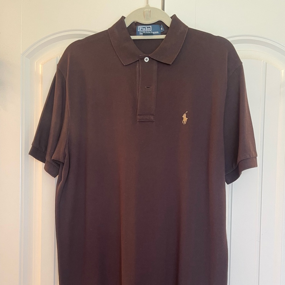 Brown short sleeve polo!